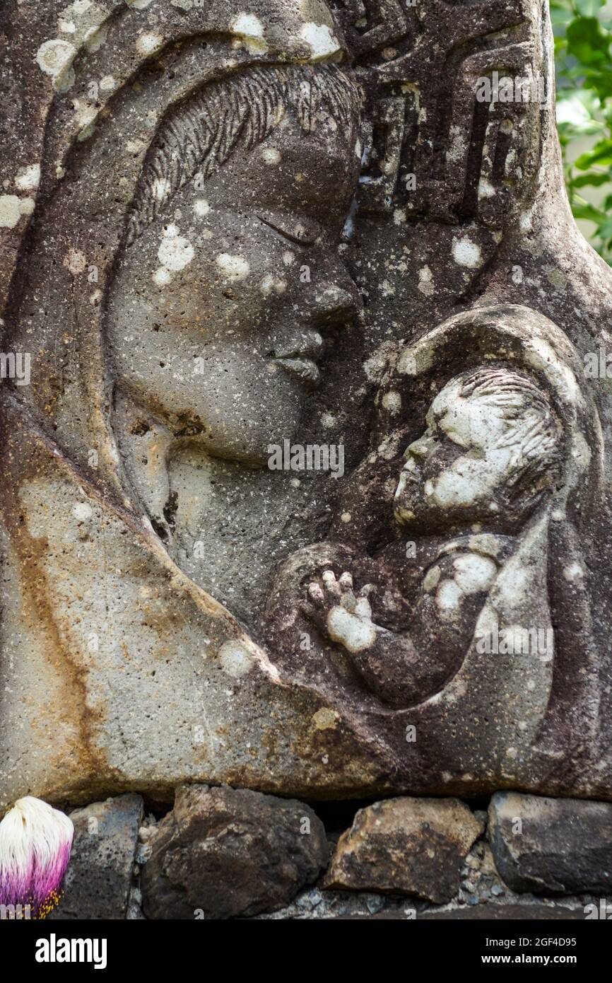 Madonna with child notre dame hi-res stock photography and images - Alamy
