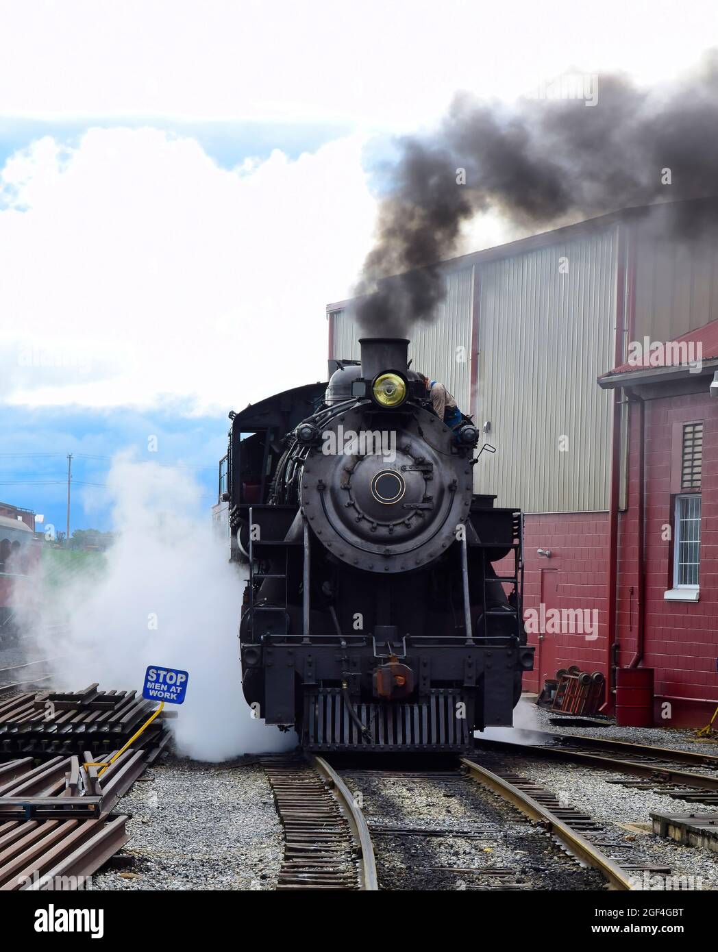 Blowing smoke locomotive hi-res stock photography and images - Alamy