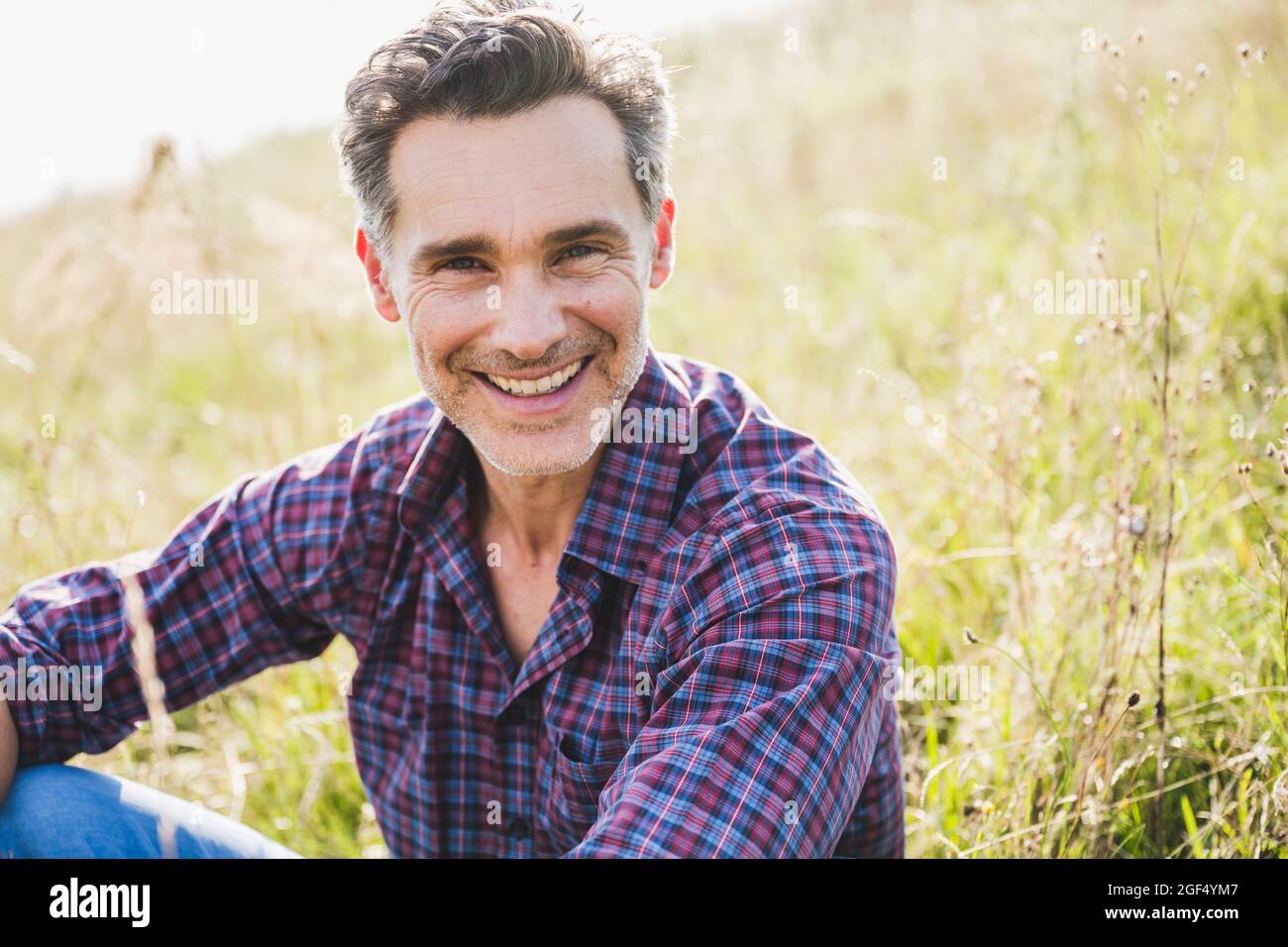 One male smiling hi-res stock photography and images - Alamy