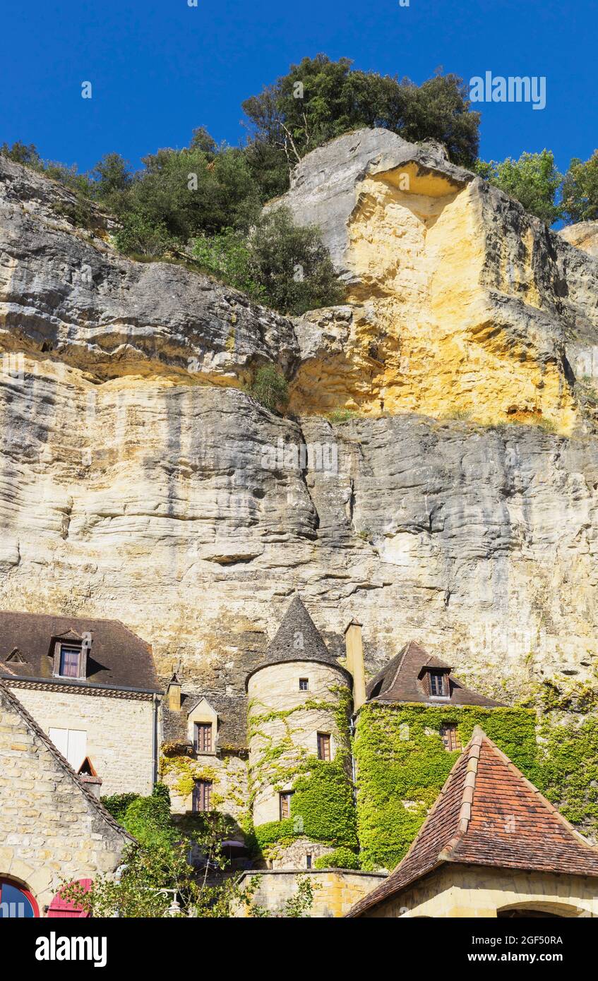 France, Dordogne, La RoqueGageac, Houses of historic village with
