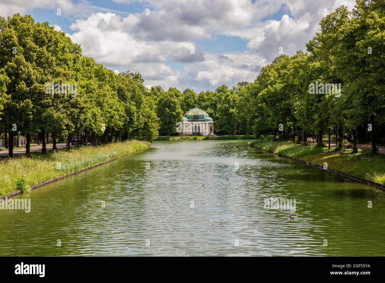 Germany, Bavaria, Munich, Hubertusbrunnen fountain at eastern endpoint of canal in Nymphenburg Palace Park Stock Photo