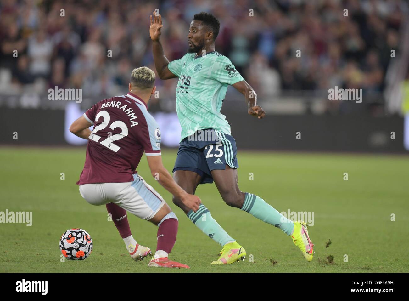 London, UK. 23rd Aug, 2021. 23rd August The London Stadium, Stratford London. Said Benrahma of West Ham Utd and Wilfred Ndidi of Leicester City during the West Ham vs Leicester City Premier League match at the London Stadium. Credit: MARTIN DALTON/Alamy Live News Stock Photo