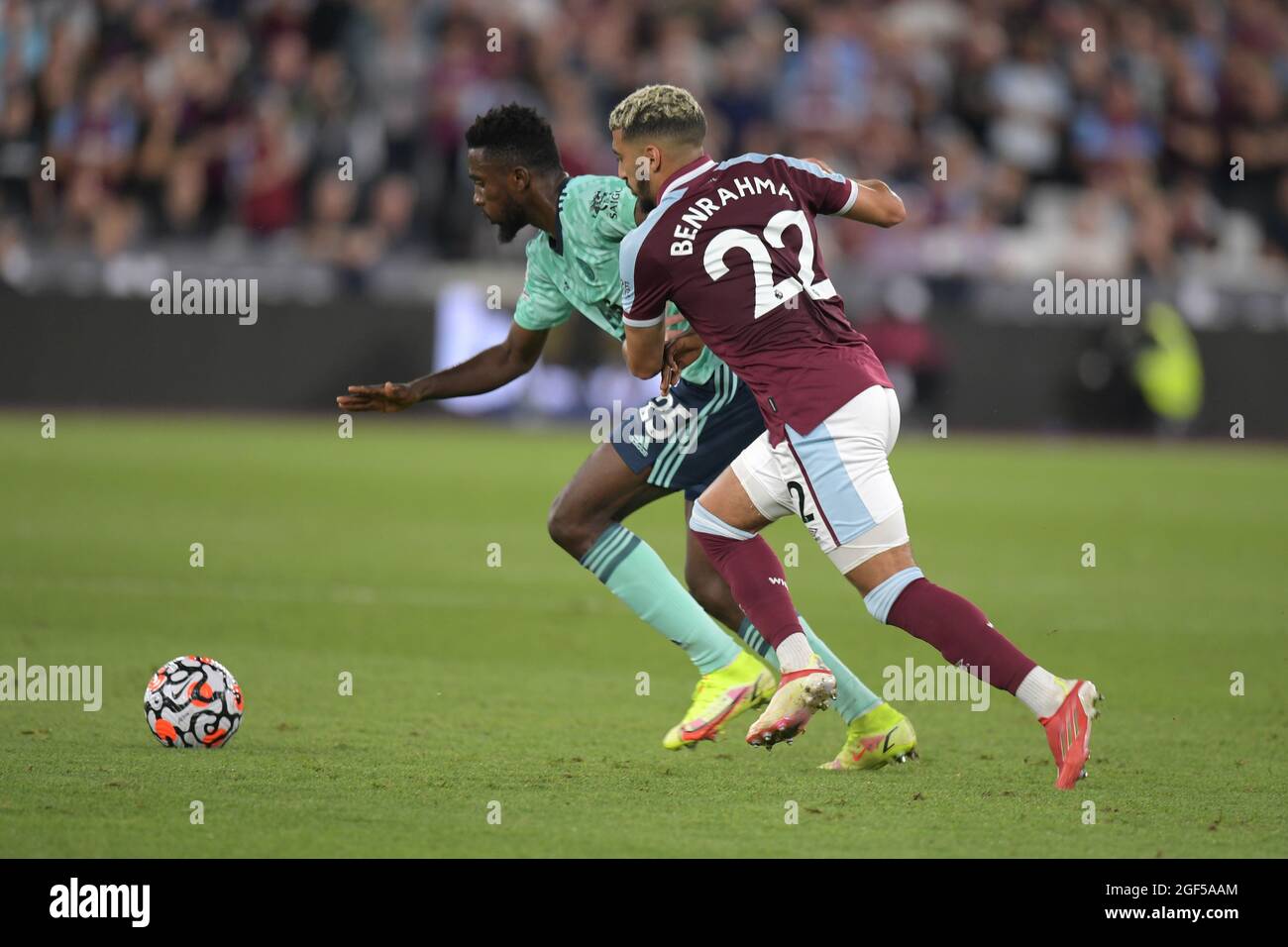 London, UK. 23rd Aug, 2021. 23rd August The London Stadium, Stratford London. Said Benrahma of West Ham Utd and Wilfred Ndidi of Leicester City during the West Ham vs Leicester City Premier League match at the London Stadium. Credit: MARTIN DALTON/Alamy Live News Stock Photo