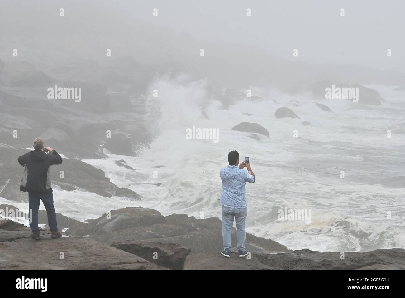 Climate change hurricane outside heavy hi-res stock photography and ...