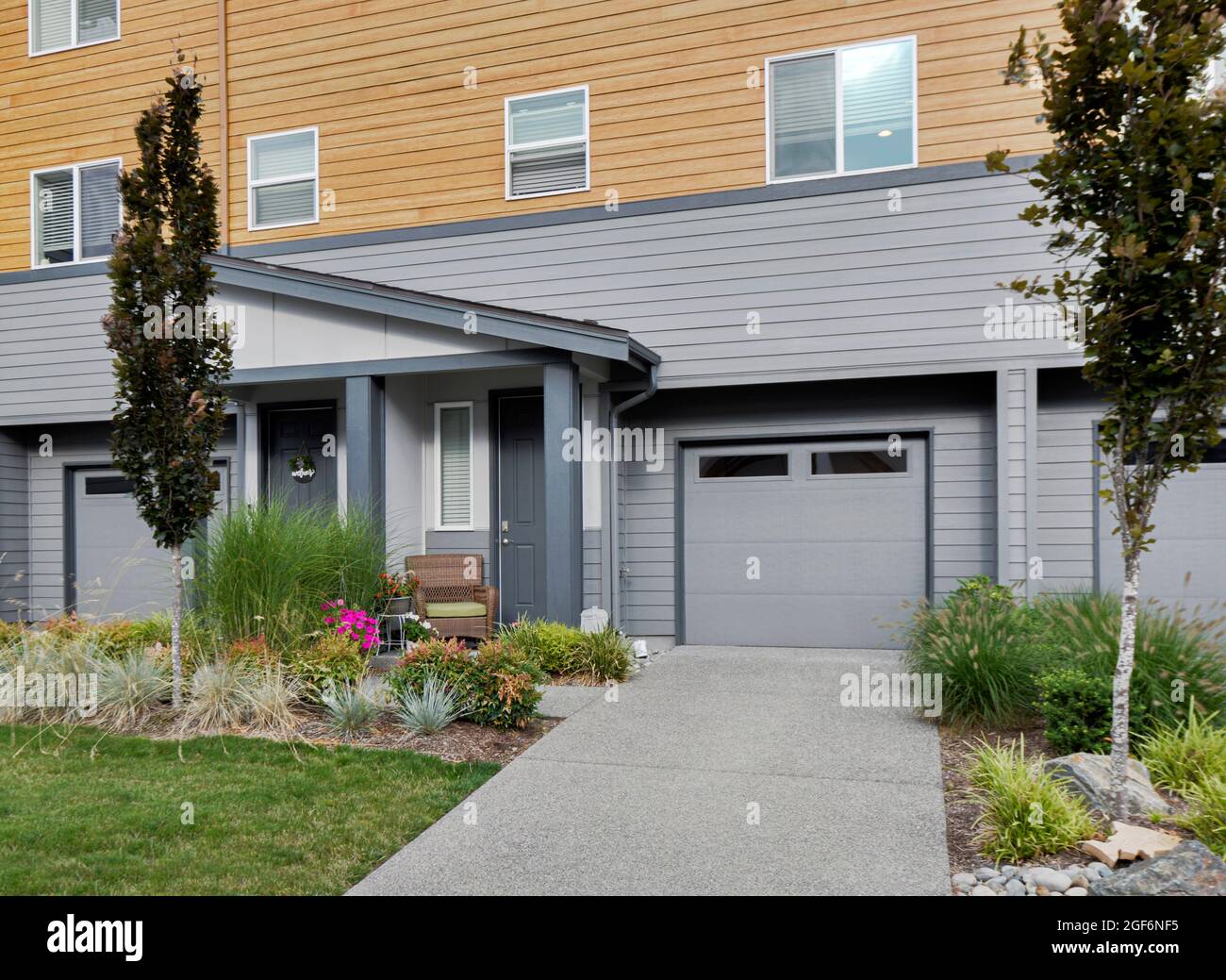 Modern residential house home hi-res stock photography and images - Alamy