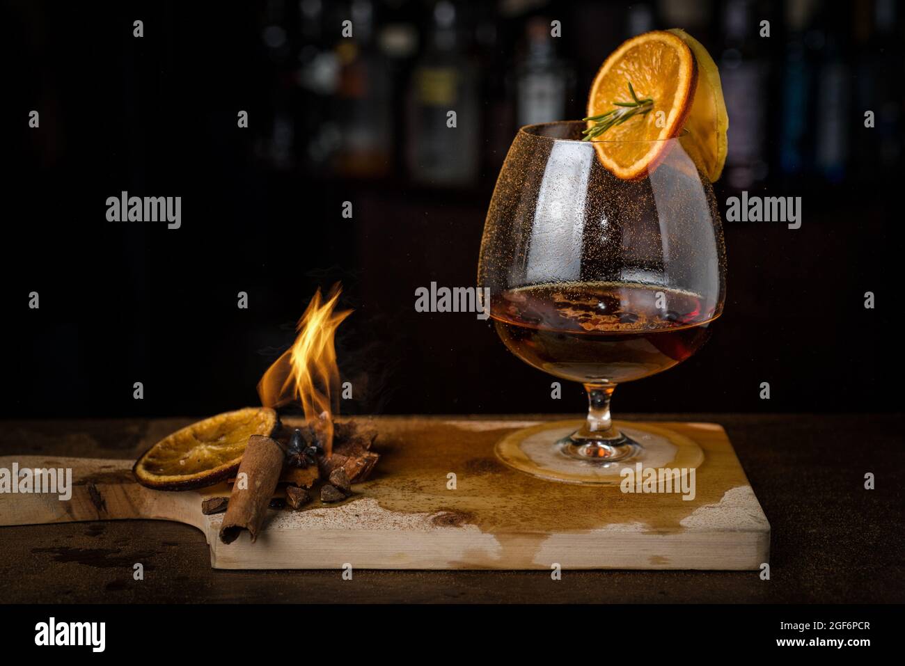 smoked cinnamon whiskey cocktail Stock Photo Alamy