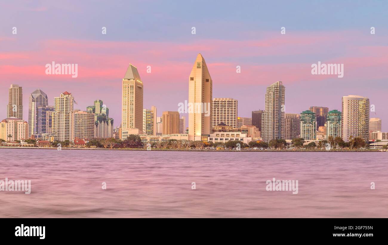 Skyline san diego wide hi-res stock photography and images - Alamy