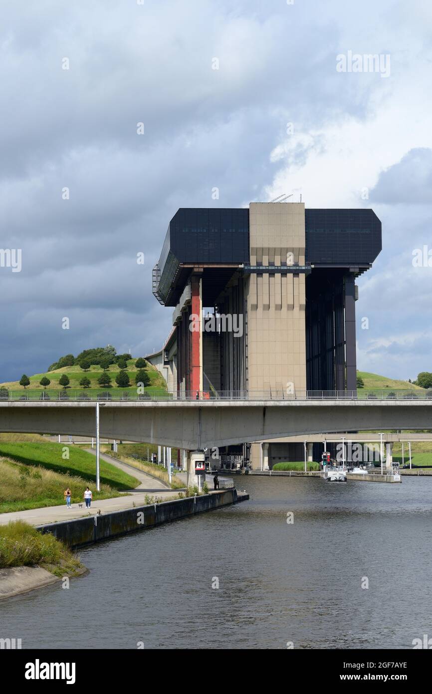 Strepy-Thieu ship lift, the world's second largest ship lift, Canal du Centre, Wallonia, Belgium Stock Photo