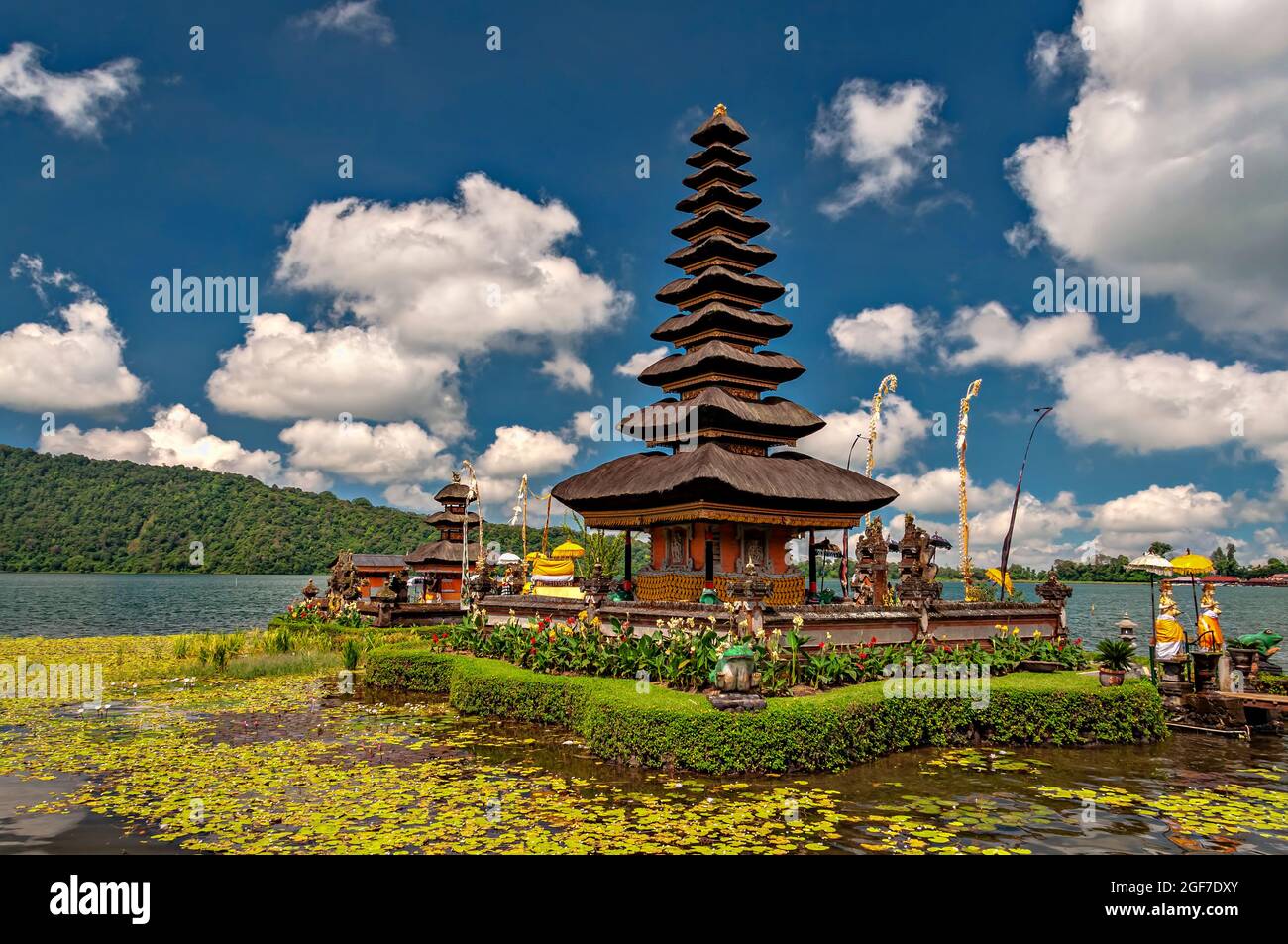 Pura Ulun Danu Bratan, Bratan lake, Bedugul, Bali, Indonesia Stock Photo -  Alamy