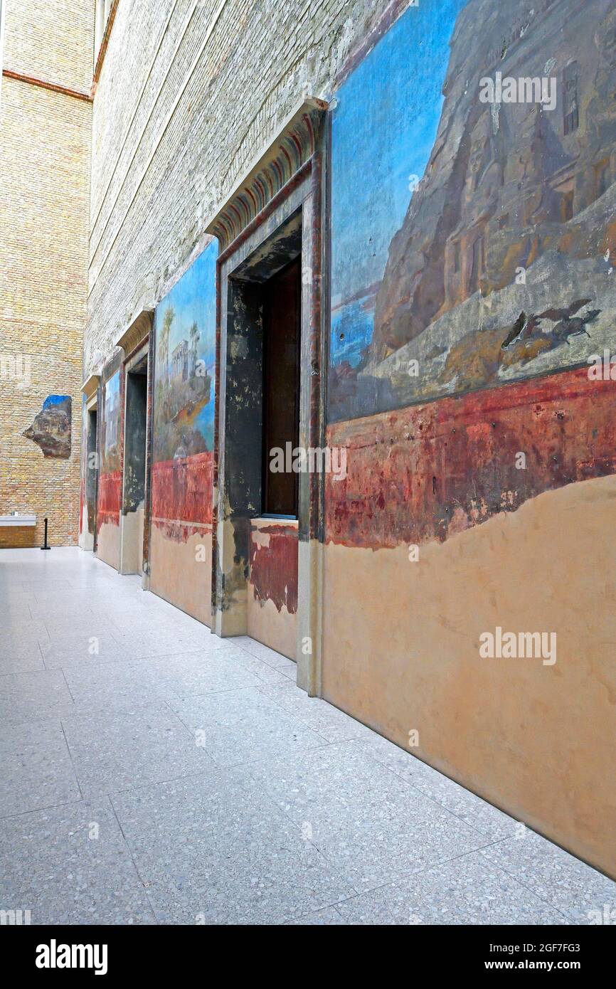 Original wall paintings in the Egyptian Courtyard, c. 1850, Egyptian Museum, Neues Museum, Museum Island, Berlin, Germany Stock Photo