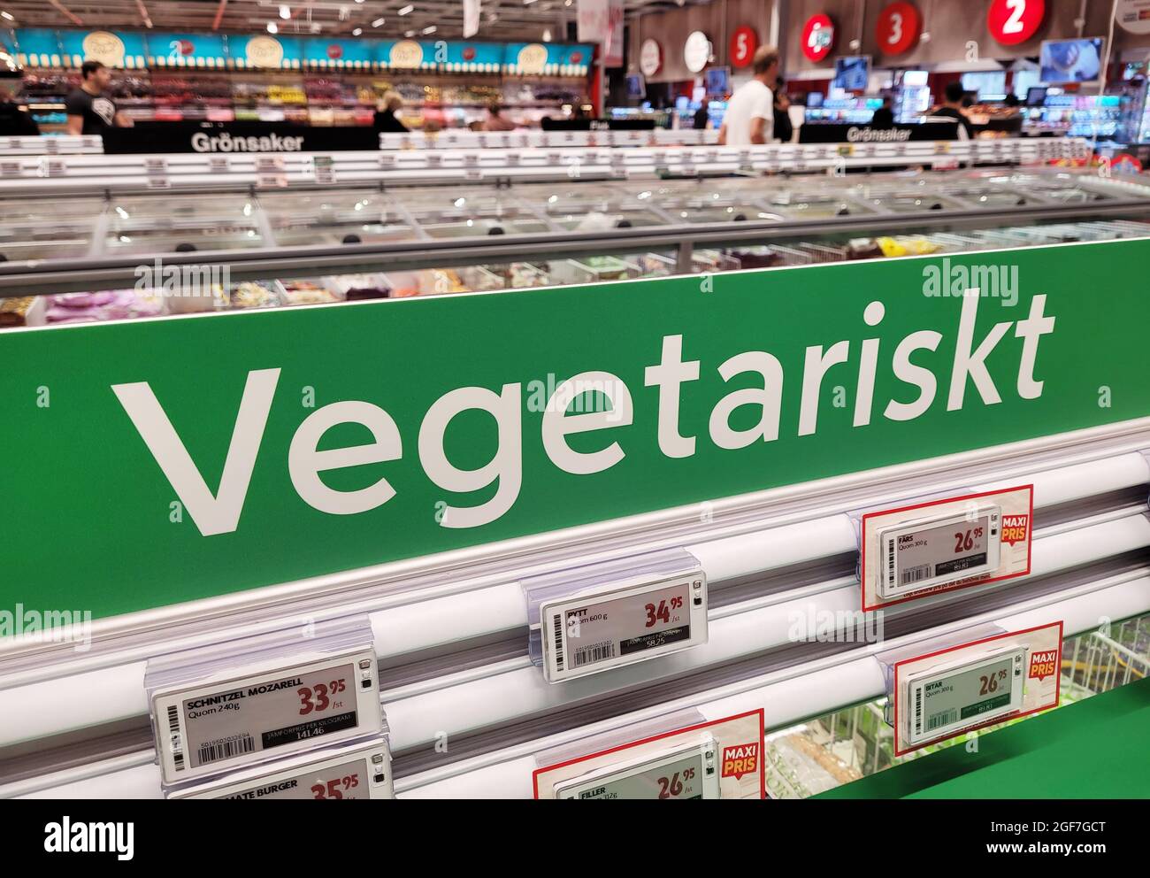 Vegetarian food in a grocery store Stock Photo Alamy