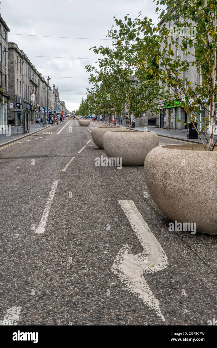 Pedestrianised Union Street, Aberdeen, as part of the Spaces for people social distancing project during the 2020-2021 coronavirus pandemic. Stock Photo
