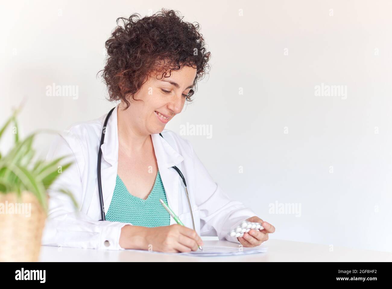 Medical prescription form hi-res stock photography and images - Alamy