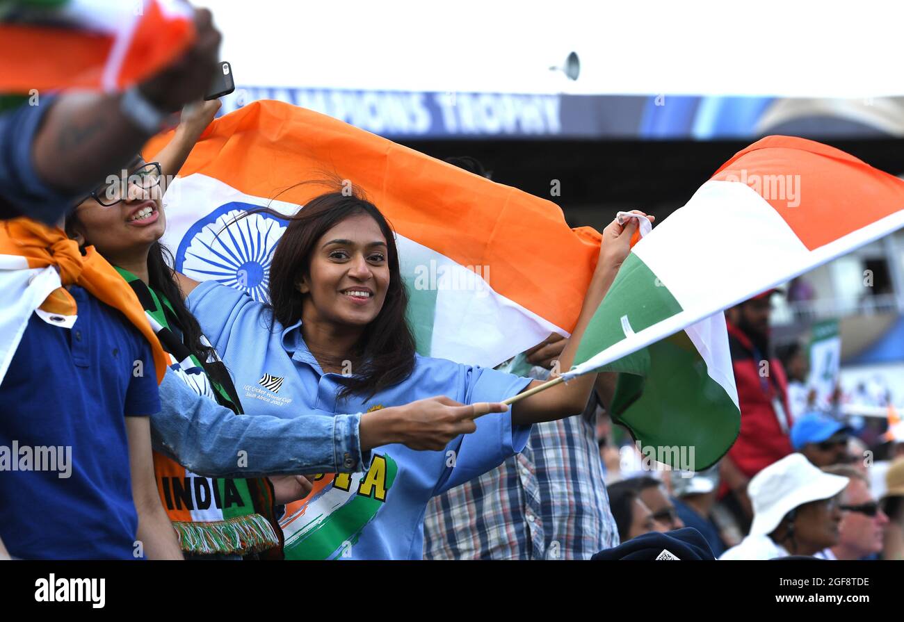 Indian cricket fans supporters India v Bangladesh ICC Champions Trophy  15/06/2017 Stock Photo - Alamy