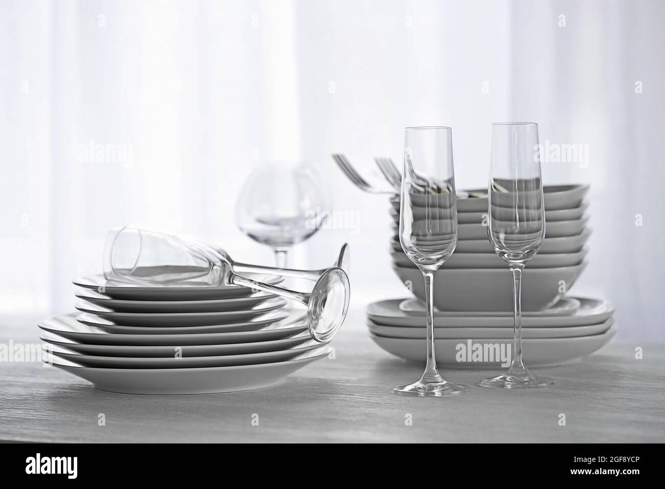 Set of dishes for dinner party Stock Photo Alamy