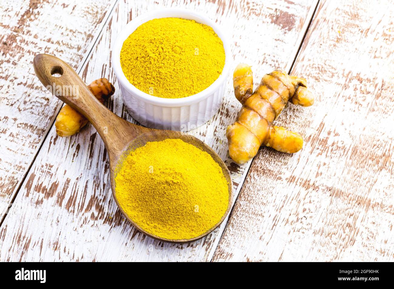 Tumeric Sun turmeric powder, root also known as turmeric, turmeric, sun root ...
