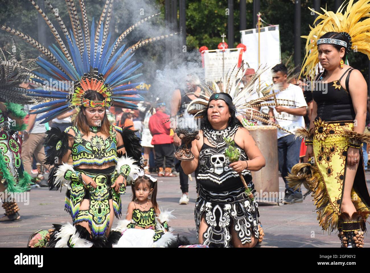 Indigenous Women Mexico High Resolution Stock Photography and Images ...