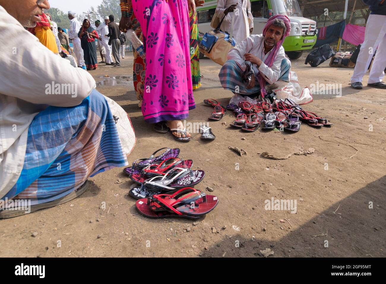 The seller cheap scarpe 2015
