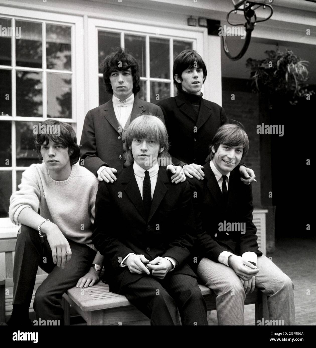 File photo dated 12/09/64 of The Rolling Stones, (left to right), Mick Jagger, Bill Wyman, Brian Jones, Keith Richards and Charlie Watts. The Rolling Stones drummer Charlie Watts has died at the age of 80, his London publicist Bernard Doherty said in a statement to the PA news agency. Issue date: Tuesday August 24, 2021. Stock Photo
