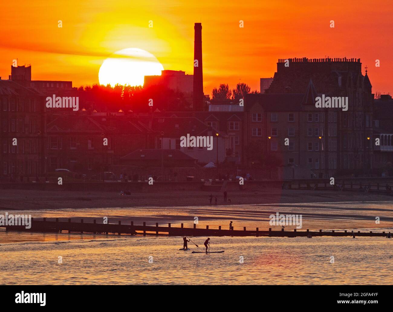 Portobello edinburgh sunset hires stock photography and images Alamy