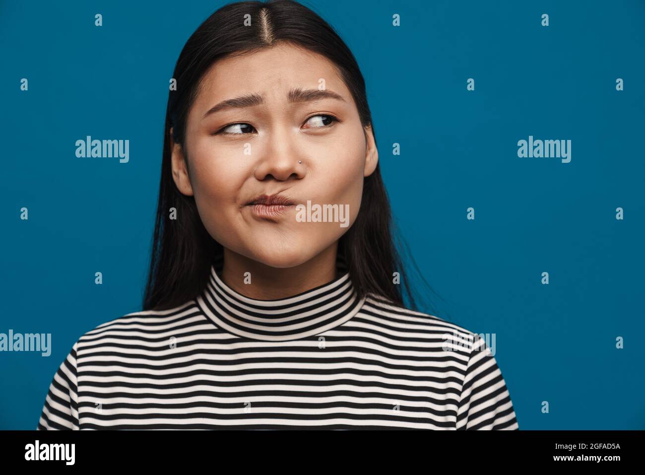 Asian teen girl hi-res stock photography and images - Alamy