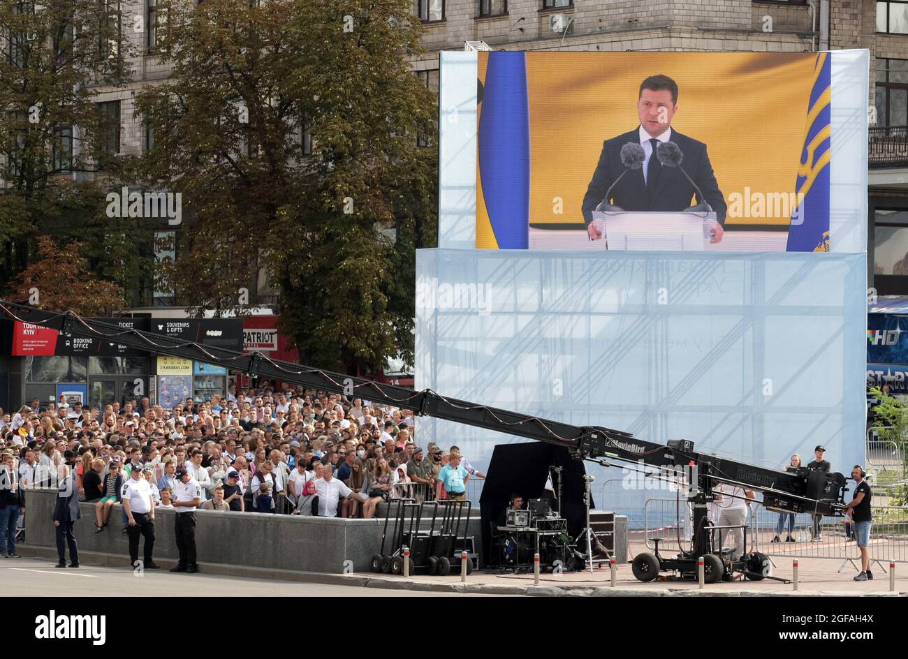 kiev-ukraine-24th-aug-2021-ukrainian-president-volodymyr-zelensky