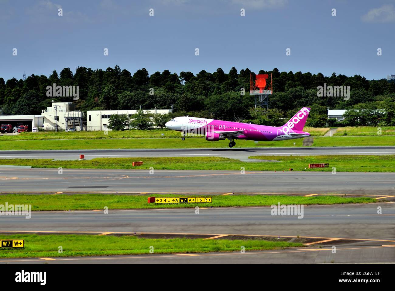 Peach, Airbus, A320, JA862P, Take Off, Climbing,Tokyo Narita Airport, Chiba, Japan Stock Photo