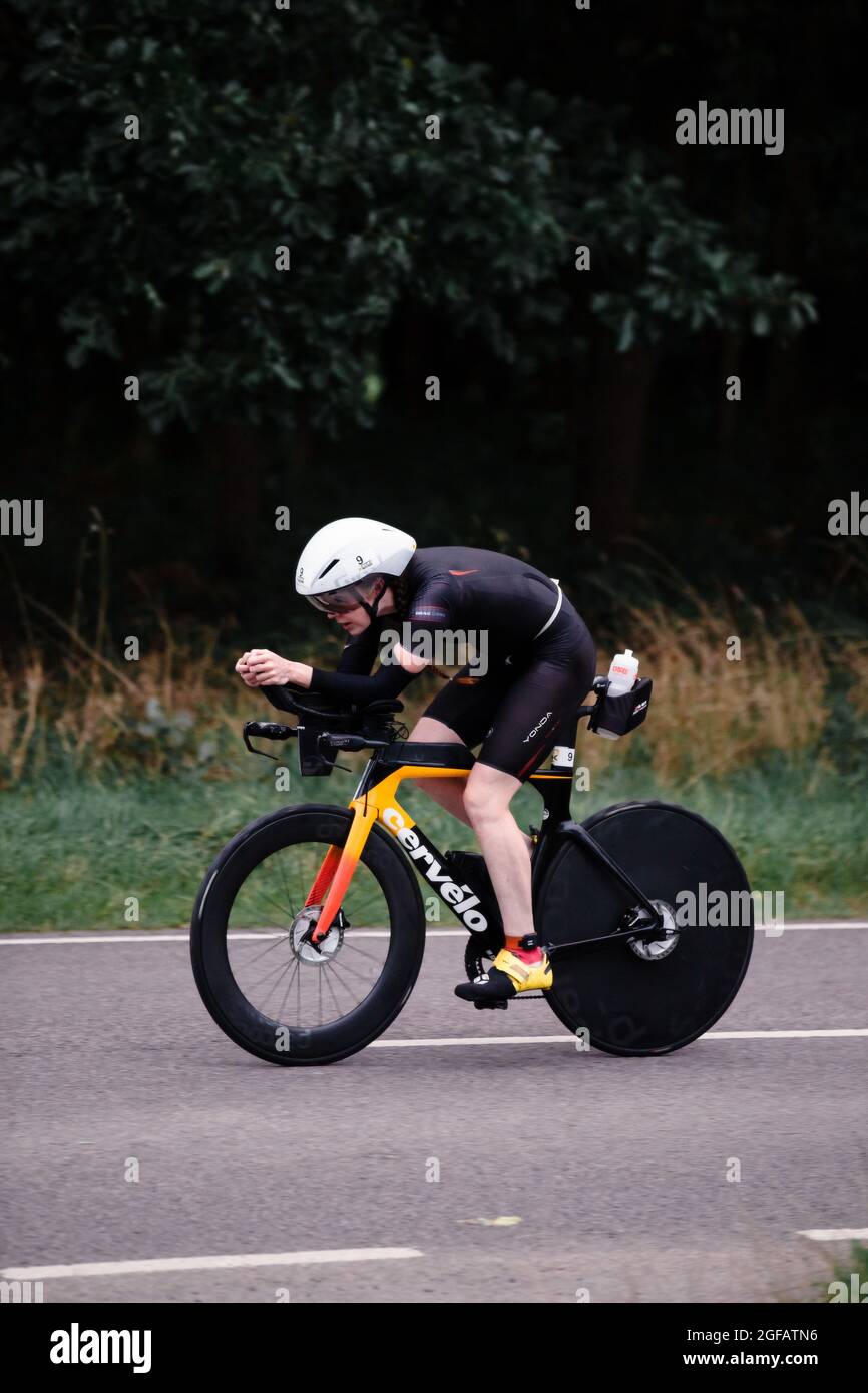 Lucy Hall (Buckingham) Outlaw X Triathlon 2020 Thoresby Park Sunday