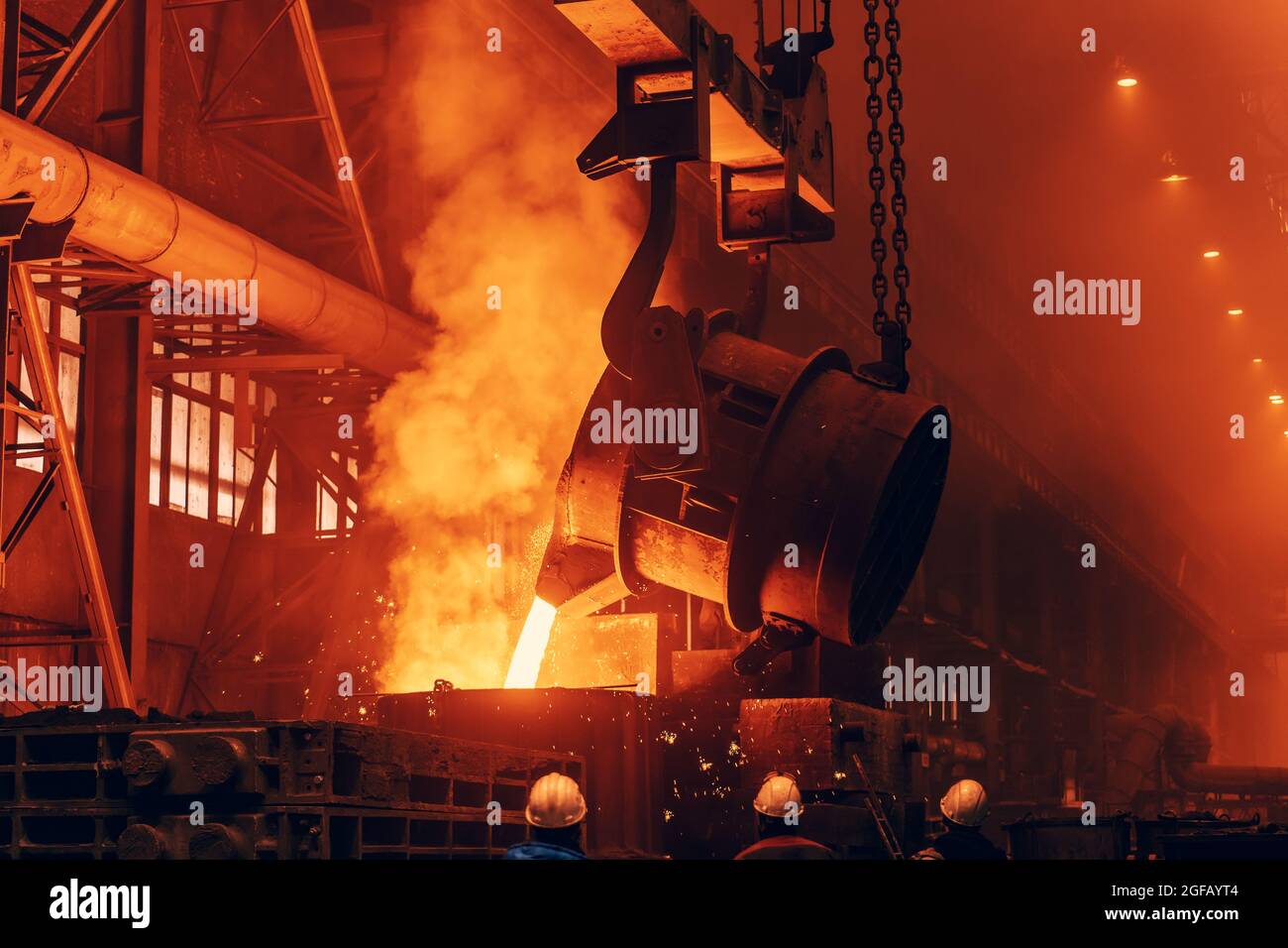 Metal casting process in foundry, liquid metal, heavy metallurgy