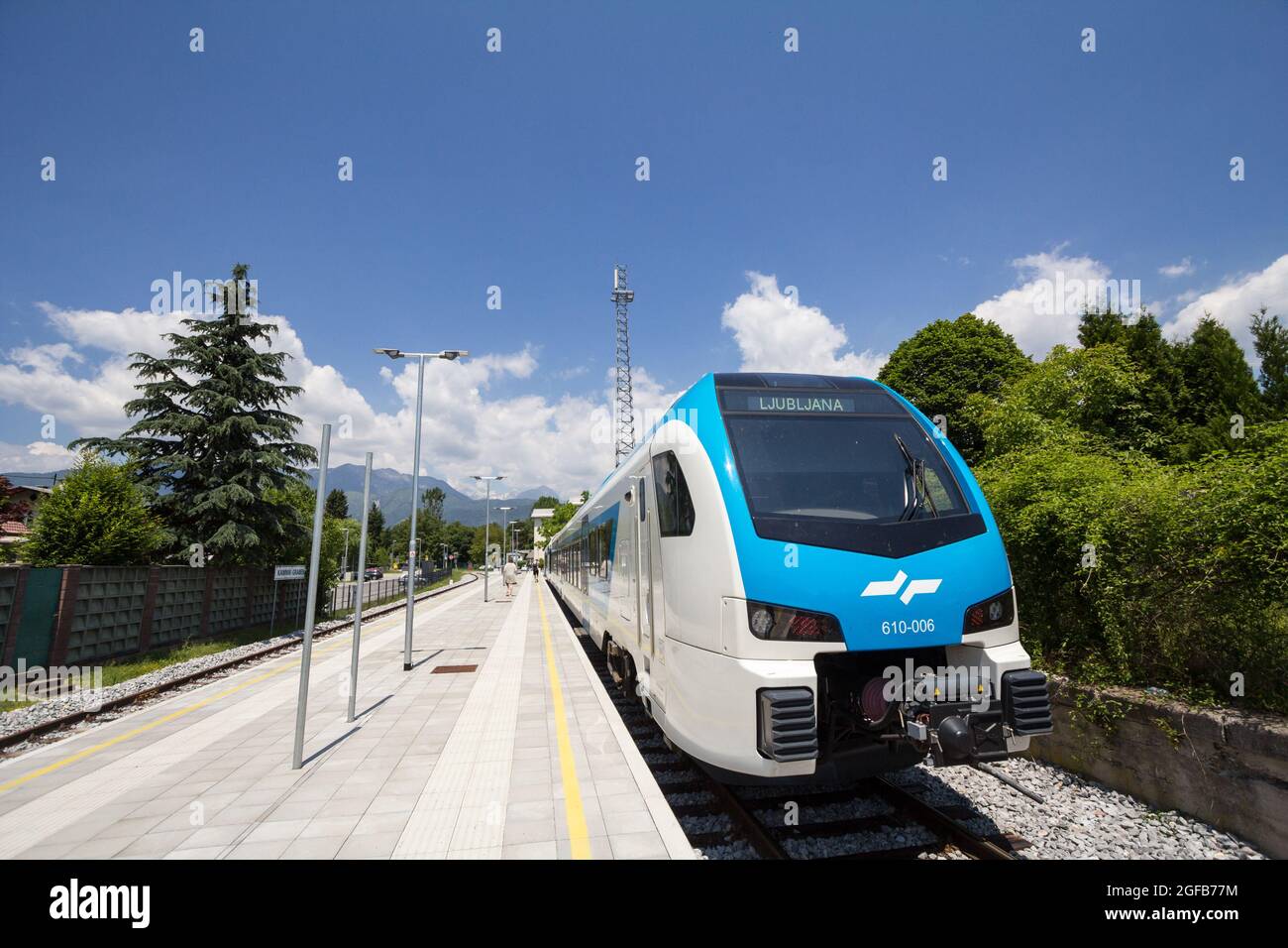 Picture of a train belonging to the Slovenian railways, pulled by a Series  610 DMU Diesel Multiple Unit, ready to leave the platforms of the train st  Stock Photo - Alamy