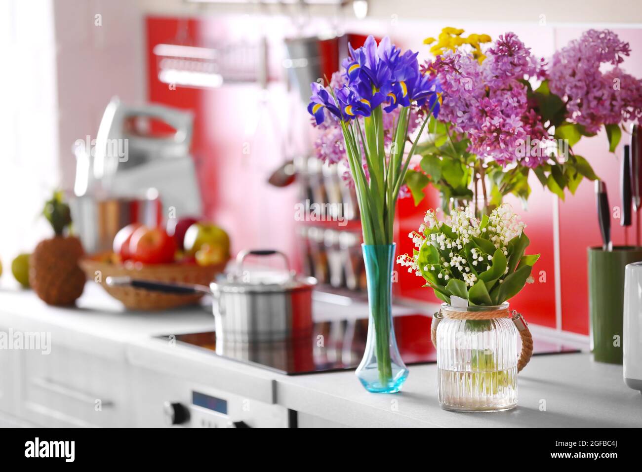 Bouquet of spring flowers in kitchen Stock Photo Alamy