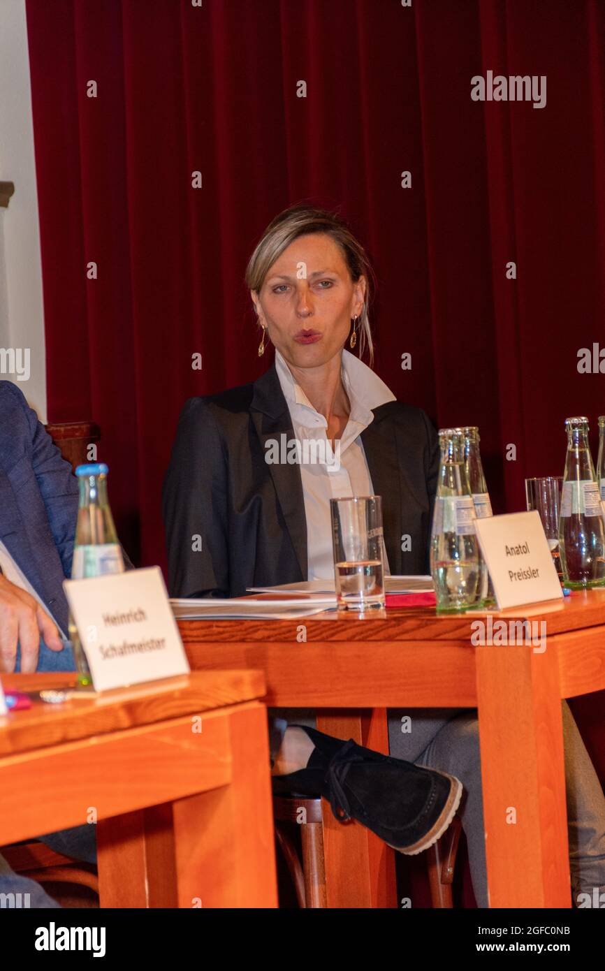 Ninni stadlmann hires stock photography and images Alamy