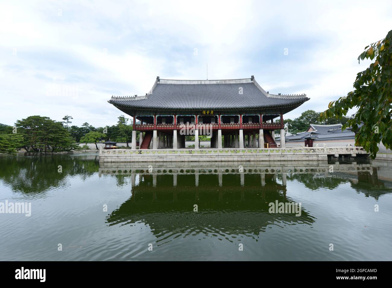 Gyeonghoeru Pavilion in the Gyeongbokgung palace in Seoul, Korea Stock