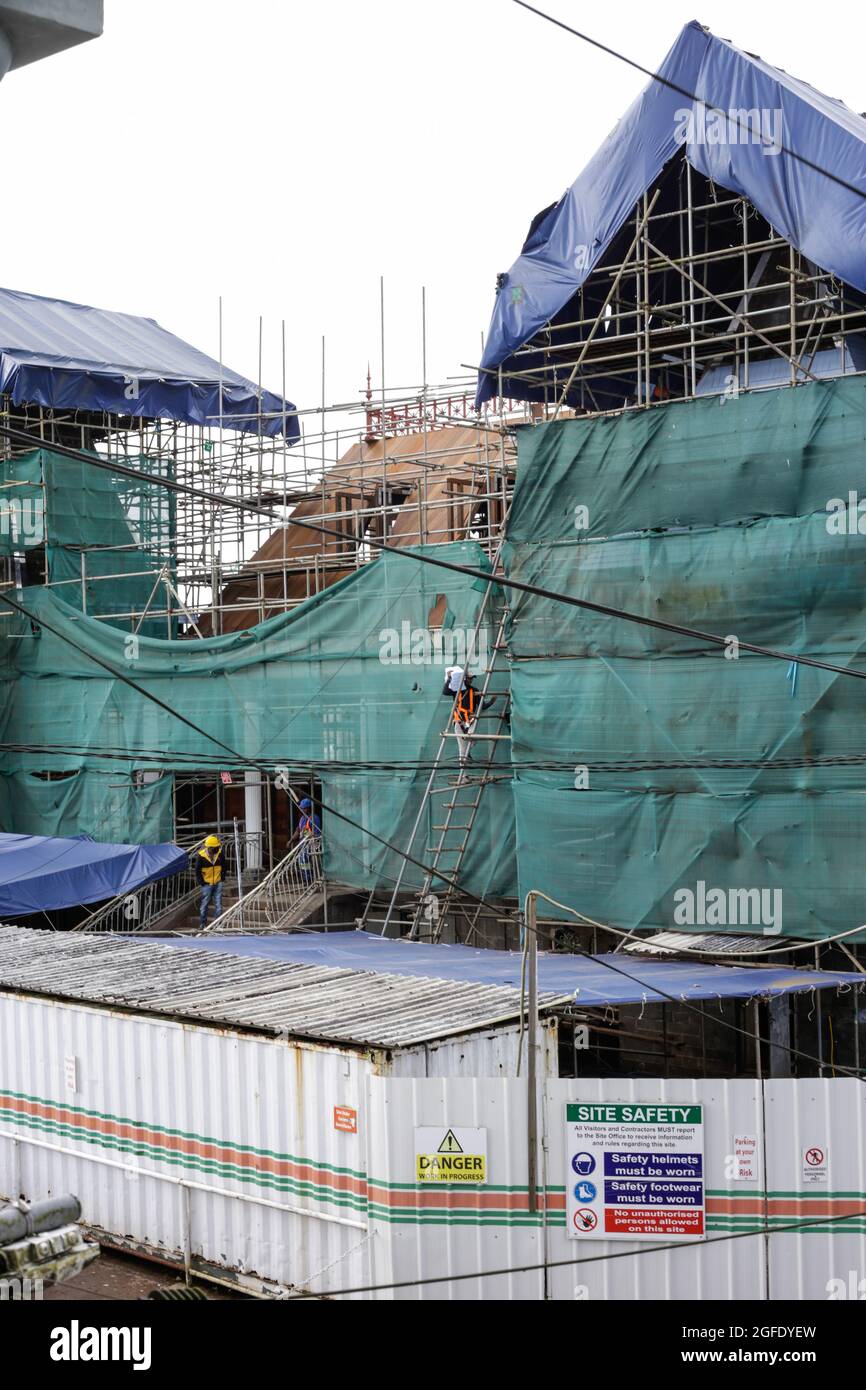 L’entrepreneur assure que la rénovation de ce patrimoine national est entre «60 % à 70 %» achevée. L’hôtel de ville de Curepipe Stock Photo