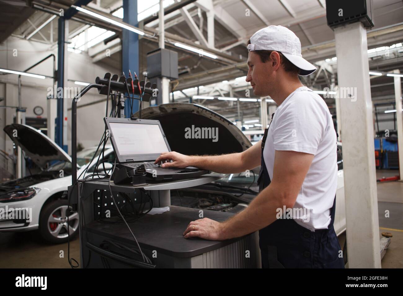 Diagnostics and restoration hi-res stock photography and images - Alamy