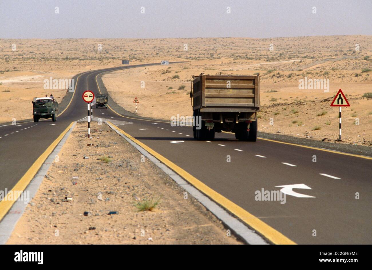 Dubai UAE Rubbish On The Side Of The Road In The Desert Stock Photo