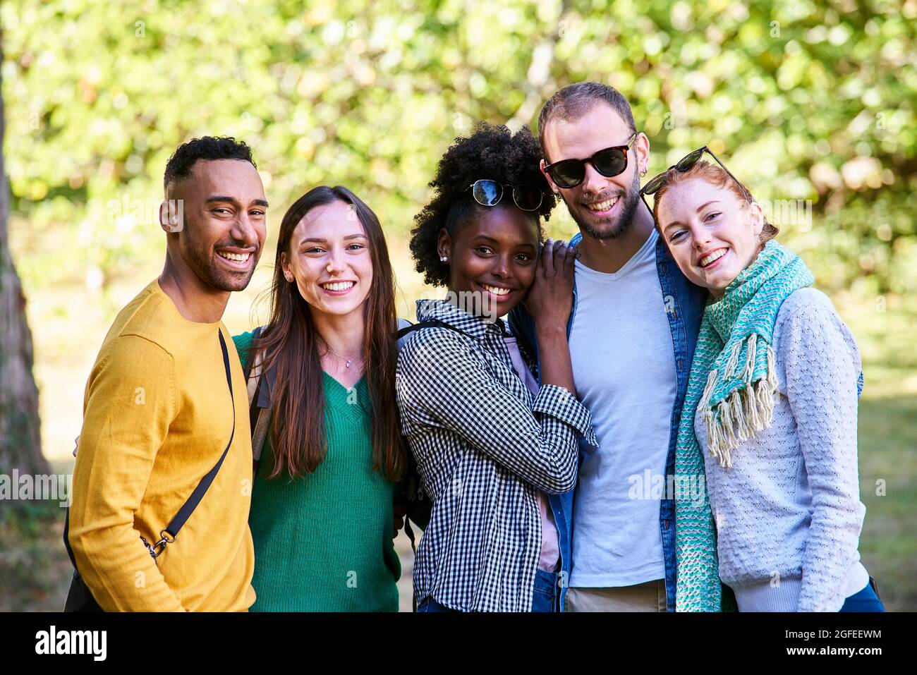 Five young men posing hi-res stock photography and images - Alamy