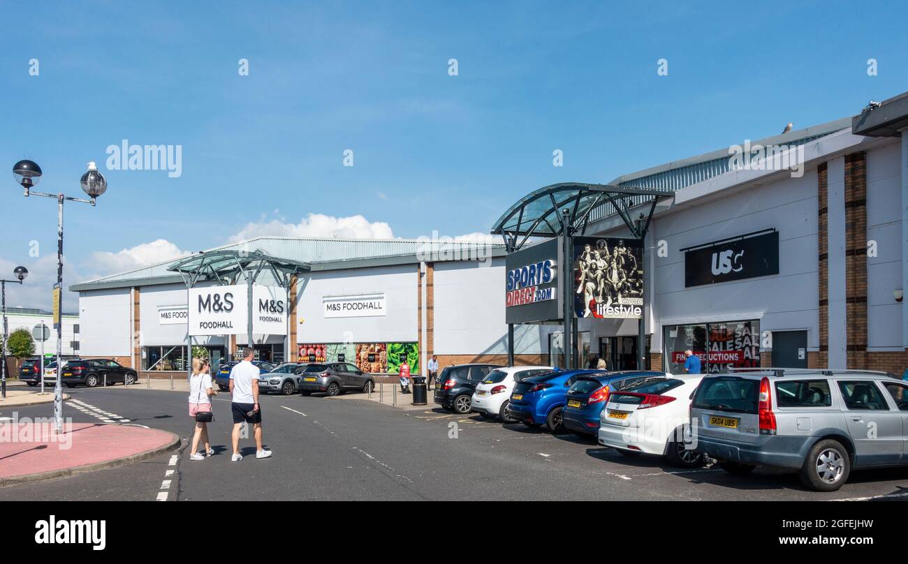 Exterior of M&S Food Hall, Sports Direct and USC at Riverway Retail Park, Irvine, North Ayrshire Scotland. Stock Photo