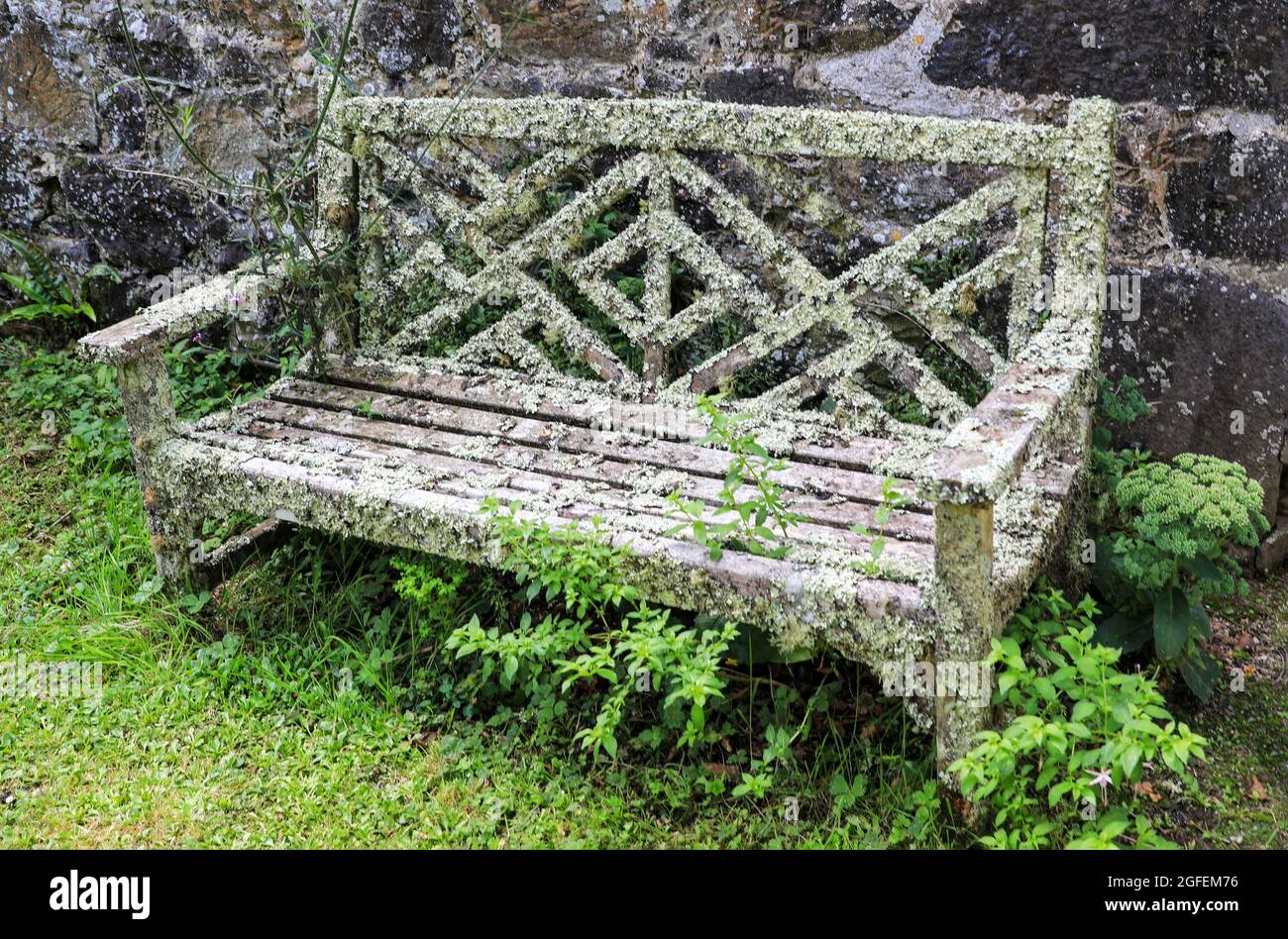 Covered bench garden sale