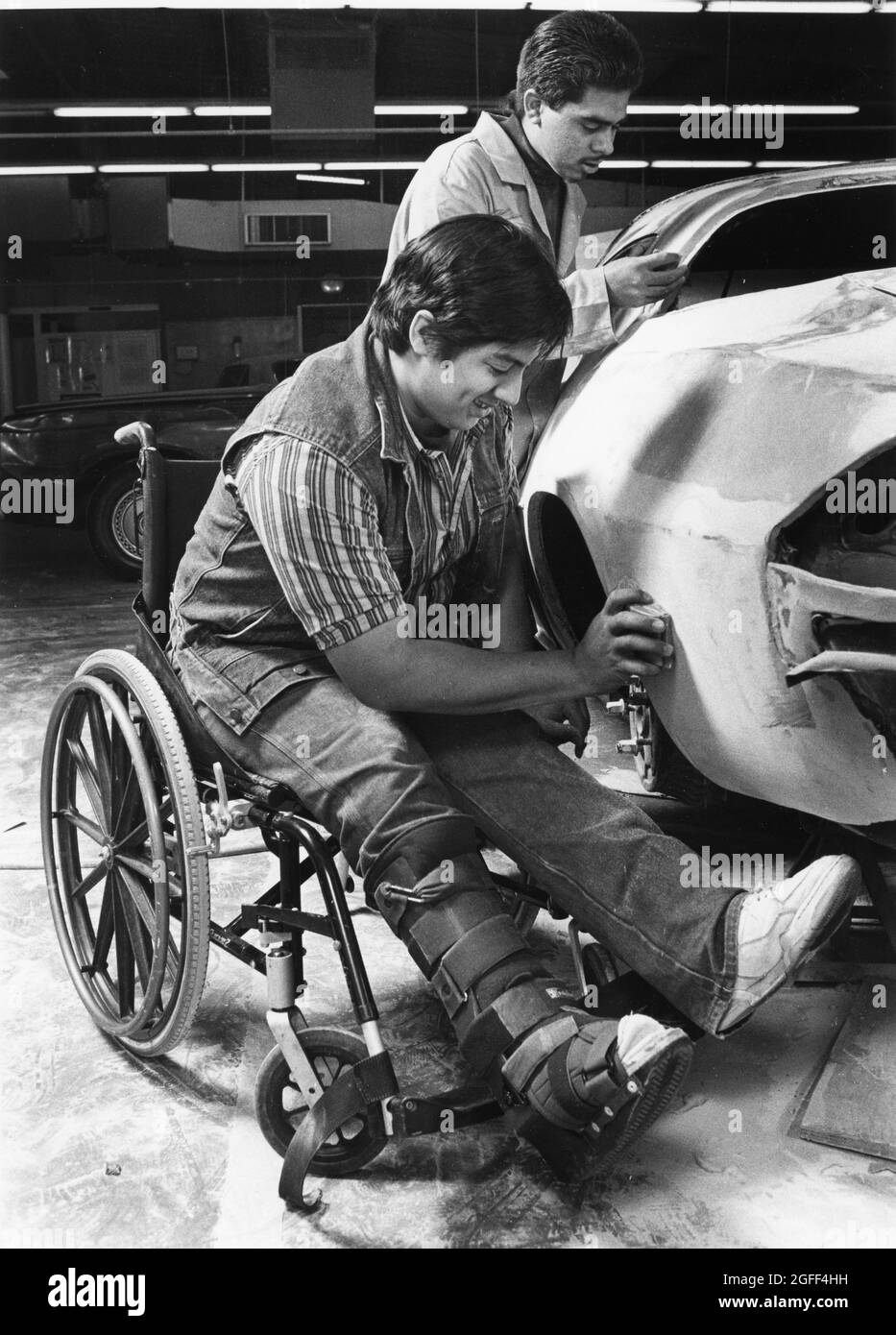 Auto repair skills hires stock photography and images Alamy