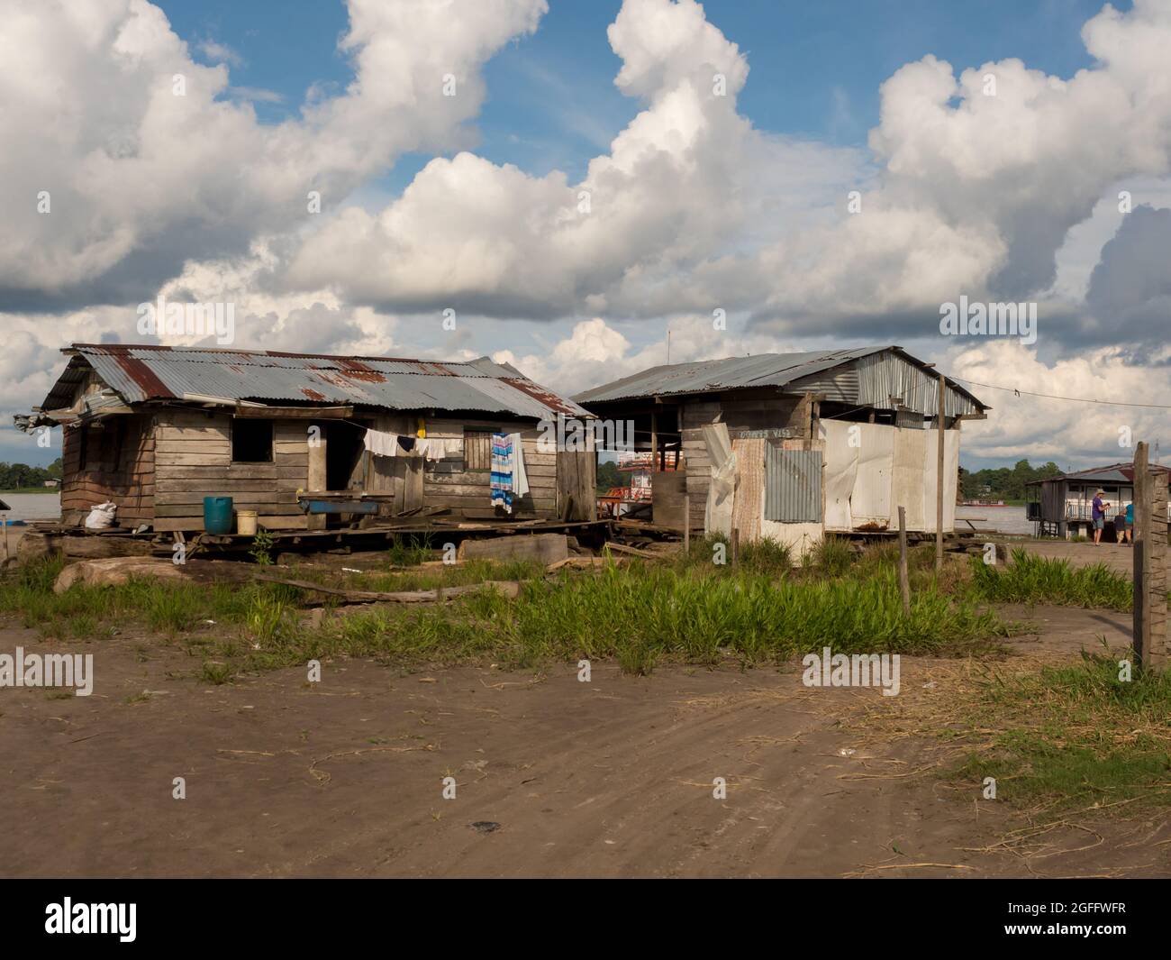 Page 2 - Rainforest Farm Hut High Resolution Stock Photography and Images -  Alamy