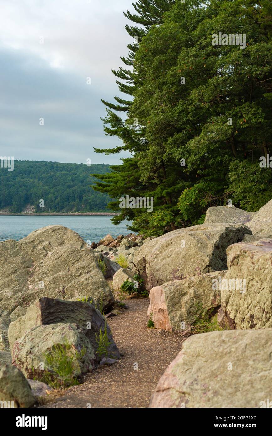 Tumbled rocks trail hi-res stock photography and images - Alamy