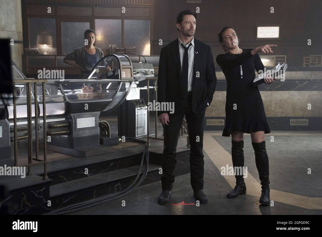 REMINISCENCE, from left: Thandiwe Newton, Hugh Jackman, director 
