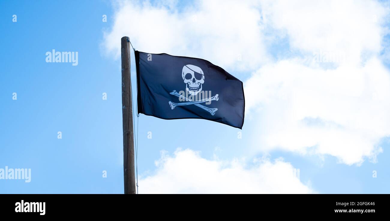 Pirates caribbean cast hi-res stock photography and images - Alamy