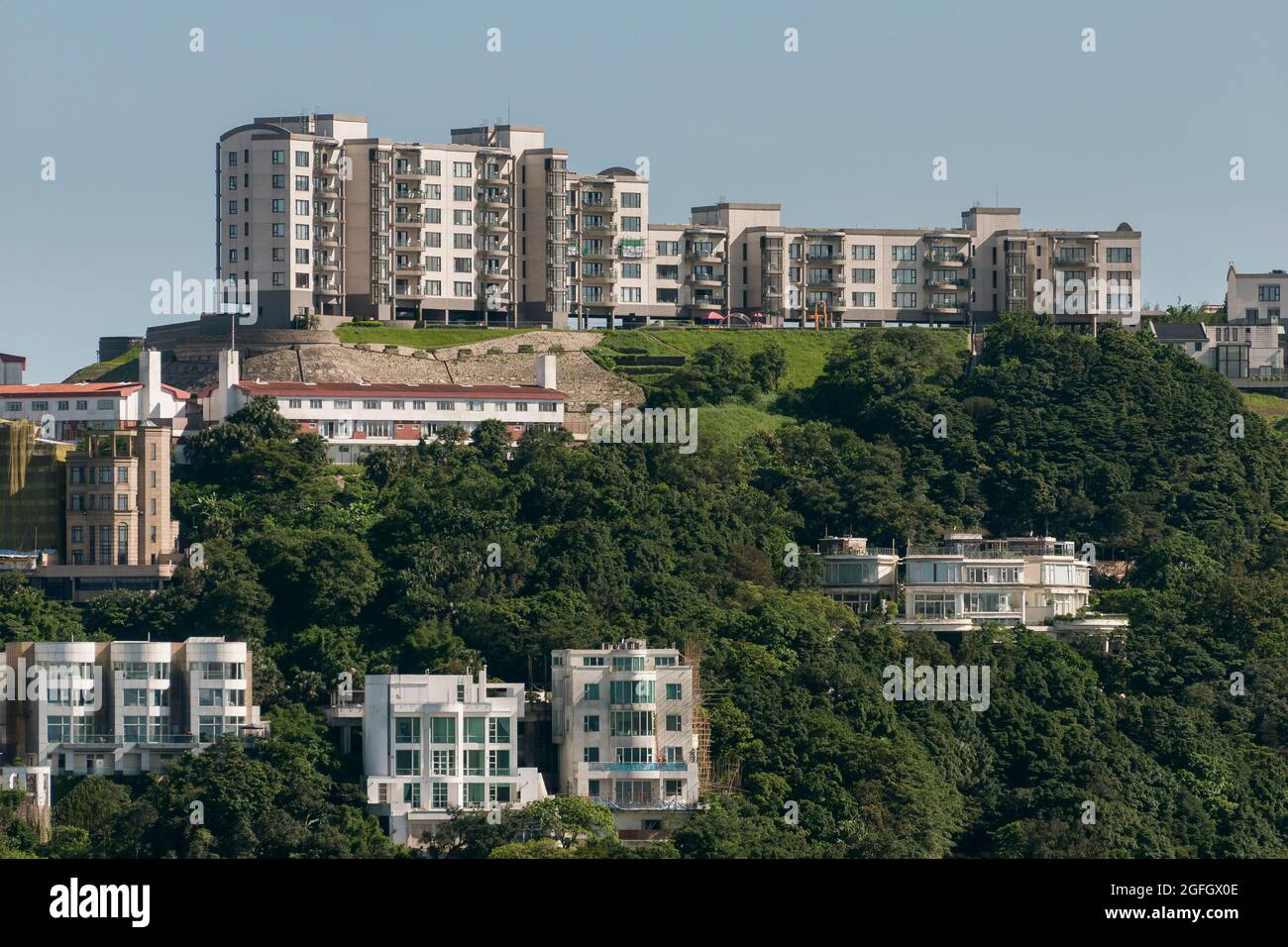 Telephoto view of Cloudlands, a luxury apartment development on Plantation Road, The Peak, from the roof of 2ifc, Hong Kong Island's tallest building Stock Photo