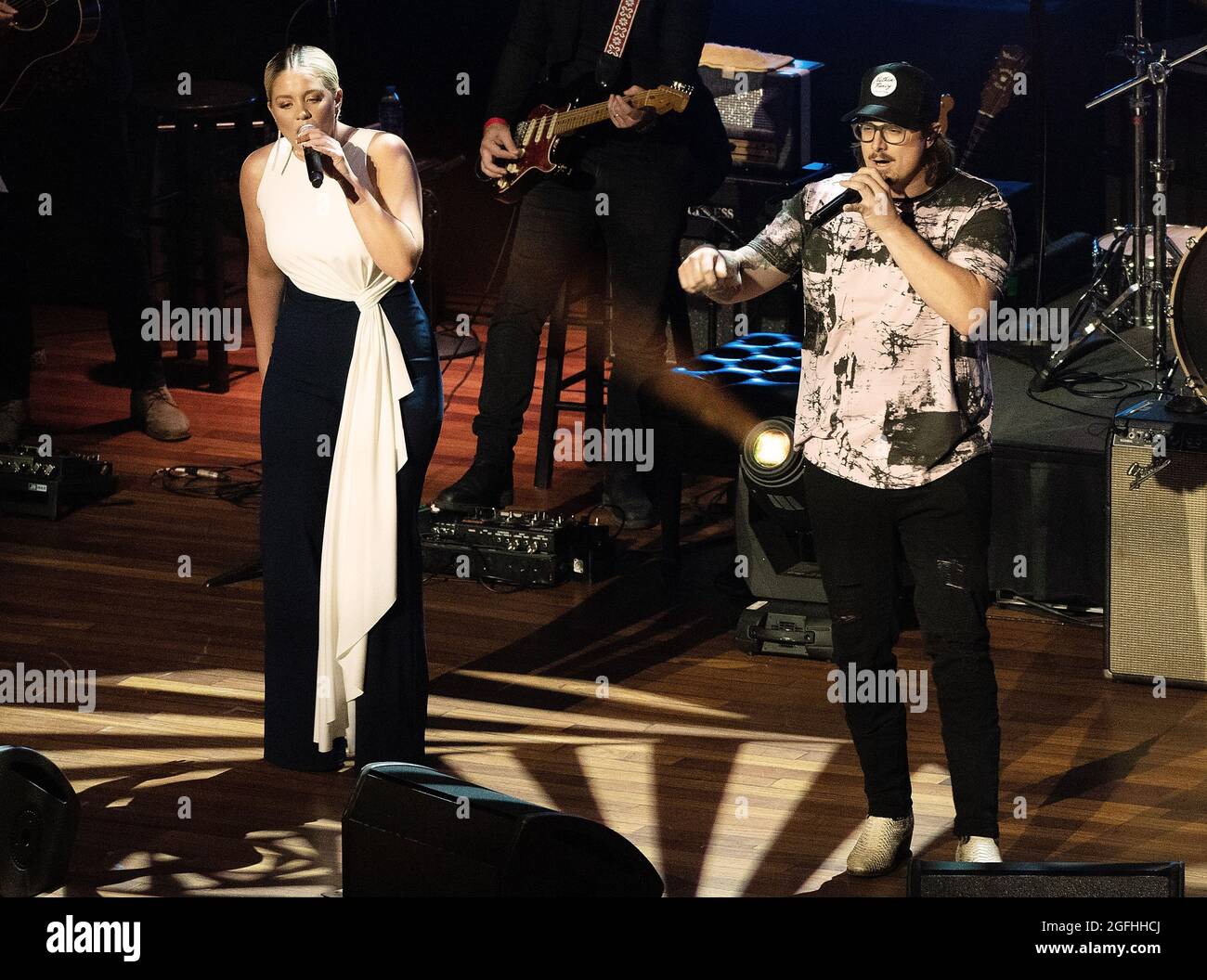 Lauren Alaina, Hardy, Devin Dawson perform at the 14th Annual ACM Honors at  Ryman Auditorium on Wednesday, Aug. 25, 2021, in Nashville, Tenn. Photo:  imageSPACE/MediaPunch Stock Photo - Alamy