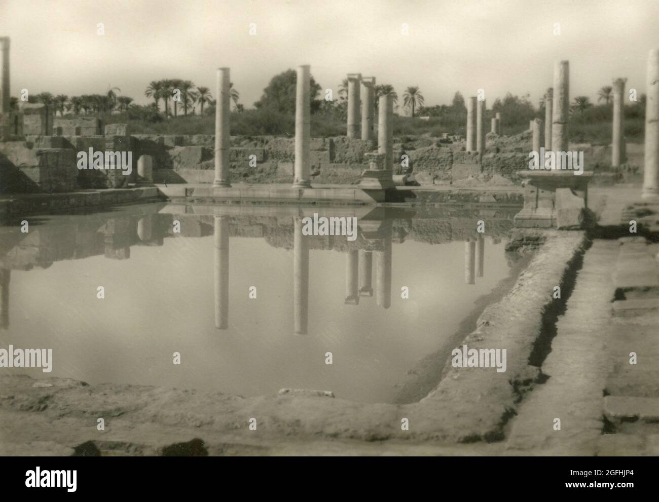 1930s swimming pool hires stock photography and images Alamy
