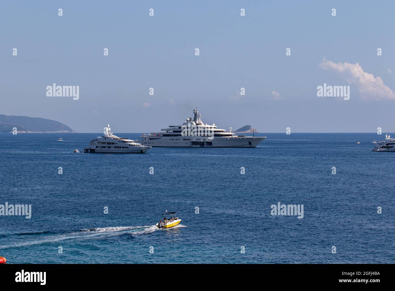 Dubrovnik, Croatia. 25th Aug, 2021. View of the Eclipse and Octopus yachts arriving at the shores of the city Dubrovnik. Roman Abramovich's yacht arrives in the city Dubrovnik about once a year, but this year, in addition to the Eclipse yacht, the Octopus yacht, which belonged to the billionaire Paul Allen, also appeared off the coast of the city, but was sold after his death. Who is the owner of the second yacht is still not known. Credit: SOPA Images Limited/Alamy Live News Stock Photo