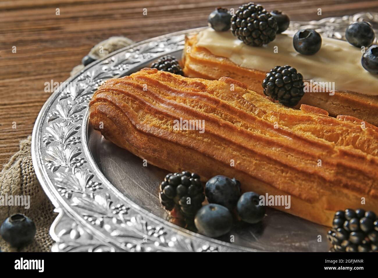 Eclaire hi-res stock photography and images - Page 8 - Alamy