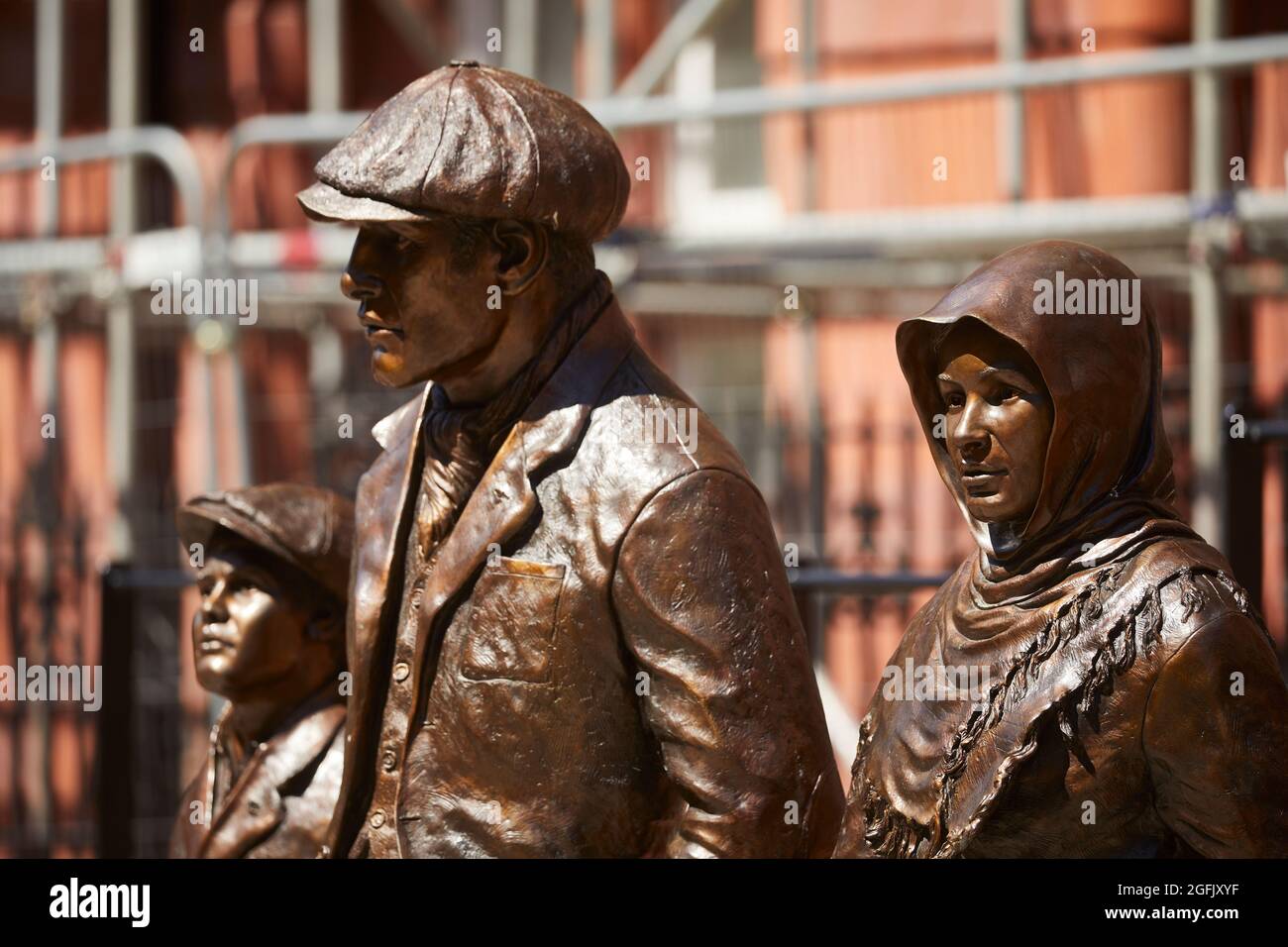Wigan town centre , Lancashire, Wigan Heritage and Mining Monument – WHAMM  The Mining Statue by sculpture Steve Winterburn Stock Photo